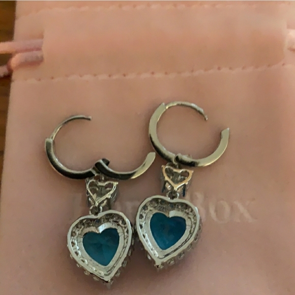 Beautiful Blue Topaz & White Zircon 3 Piece Set - Picture 4 of 10